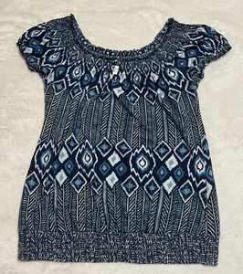 Lucky Brand Top Damen mittelblau Kurzarm Geometrisches Muster Bohemian gesmokte Taille - Bild 1 von 6