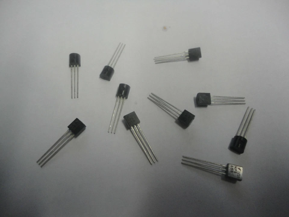 FAIRCHILD INDUSTRIES FAIRCHILD TO92 TRANSISTOR MPSA56 (10 PIECE LOT) USED IN VARIOUS APPLICATIONS