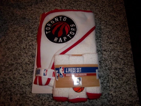 YOUTH 4 PIECE NBA TORONTO RAPTORS BATH SET - NWT Cover