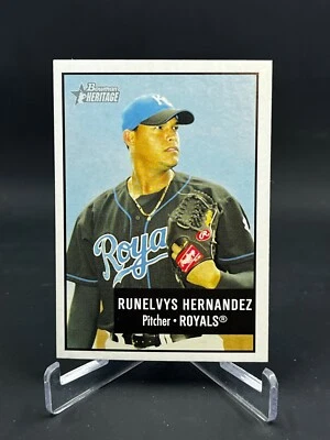 2003 Bowman Heritage Baseball Runelvys Hernandez Card #101 - Image 1 of 2