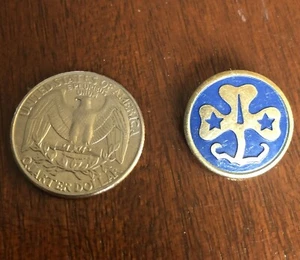 Vintage Girl Scouts Of America Pin - Picture 1 of 3