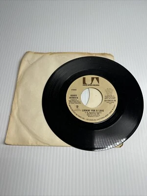 Bobby Womack 45 Record Let it hang out / Lookin for a love UA Records - Image 1 of 2