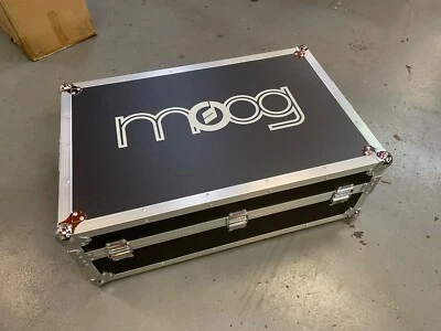 Moog Minimoog Model D ATA Road CASE - RES-RC-008 - NUOVO - Immagine 1 di 4