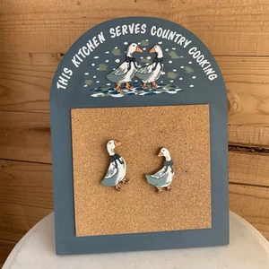 1998 Country Goose Memo Cork Board Kitchen Wall Sign VTG Blue Ducks 2 Push Pins - Picture 1 of 8