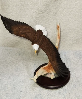 Figura de águila calva de artistas rurales Soaring the Heavens de 6,5" Foto 1 de 4