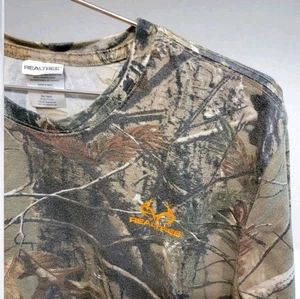 Realtree AP Camo Shirt L SS Tree Camouflage Orange Logo Hunting Hunt T32 - Picture 1 of 8