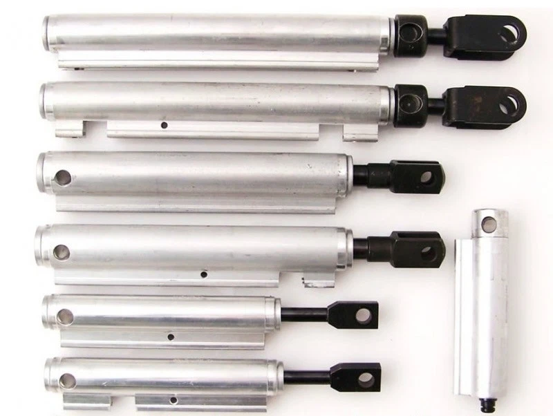 Servicio de reparación de cilindros hidráulicos convertibles Saab 9-3  Foto 1 de 1