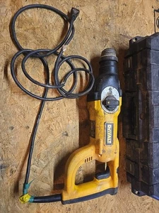 DEWALT D25133 - 3 Mode SDS Pistol Grip with DeWalt Case 120V AC 0-5500BPM - Picture 1 of 9