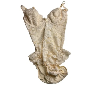 Lily of France 34B Body Mameluco Lencería Vintage Beige Encaje Satinado Peluche Nylon Foto 1 de 4