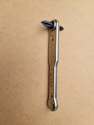  Craftsman  4119 Ratcheting Reversible Philips Screwdriver. - Image 1 of 4