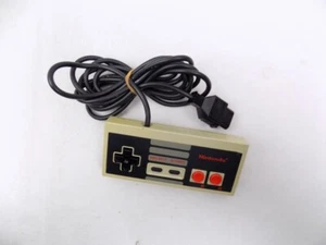Genuine Official Nintendo Entertainment System NES Wired Controller Grey - Picture 1 of 1
