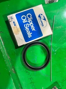 GENUINE NEW JM Clipper R0325 4289 Oil Seal, Parker H1L5 - Picture 1 of 2