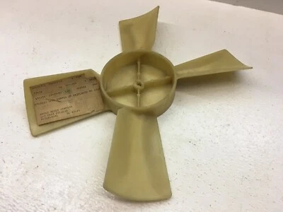 Ventilador de radiador Mopar NOS 1978-81 Dodge Colt 4 aspas 4140713 Foto 1 de 4