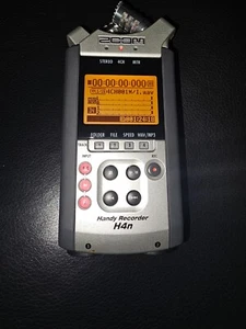 Zoom H4n Digital Recorder - Picture 1 of 6