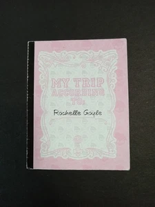 Folleto diario Monster High 2012 Rochelle Goyle Scaris City of Frights - Imagen 1 de 5