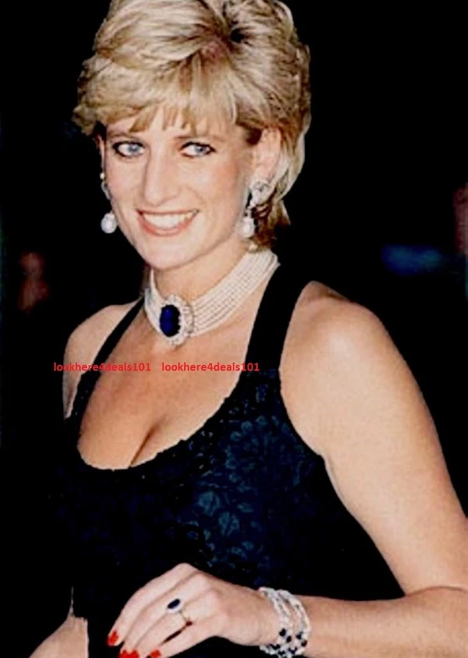 PRINCESS DIANA Photo 4x6 Lady Di Royal Collectibles London England Great Britain - Image 1 of 1