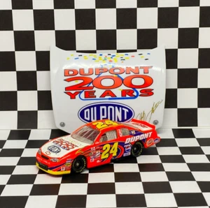 *LOOSE* NASCAR Action Winners Circle 2002 Jeff Gordon Dupont 200 Years 1/64 - Picture 1 of 5