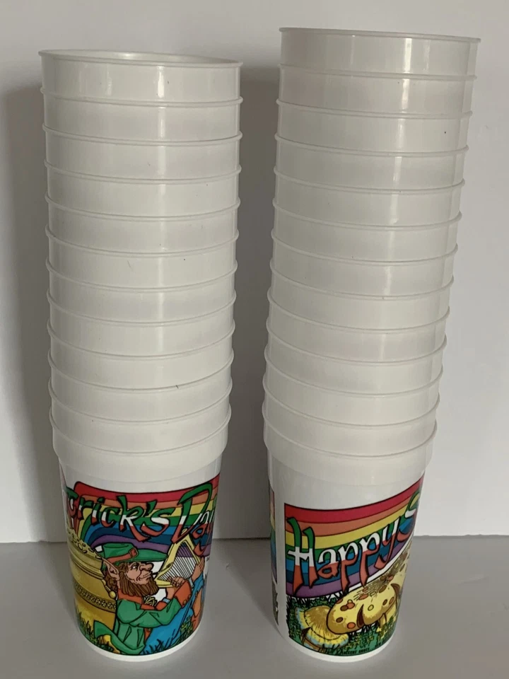 25 СЧАСТЛИВЫХ ДНЕЙ СВЯТОГО ПАТРИКА пластиковые чашки напиток ирландский лепрекон вечеринки парад 16 унций - Изображение 1 из 1