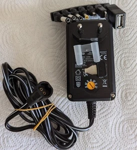 Hama 2250mA Universal Netzgerät 27W + 7 Adapter Stecker Netzteil - Bild 1 von 5