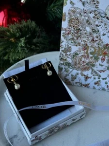 Christian Dior Petit CD Peari Stud Earrings - Picture 1 of 6