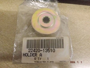 New OEM Shindaiwa 22420-13510 Adaptor Plate Holder A - Picture 1 of 2