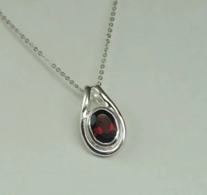 Classy 0,5 Carat Blood Red Real Garnet Pendant 925 Silver Necklace Top Ed - Picture 1 of 9