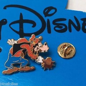 Pin's Folies 1 Rare official Disney pin badge From A. Bertrand France Goofy 92 - Picture 1 of 3