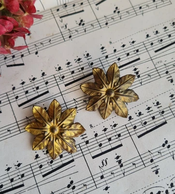 2 ANCIENNES ROSACES POUR TABLEAUX OU CACHE CLOU LAITON METAL DORE - Photo 1/2