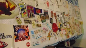 LOTTO CASSETTI SPAZZATURA DI OGGETTI CASUALI RIVENDITORE O COLLEZIONISTA; LOTTO #11 - Foto 1 di 19