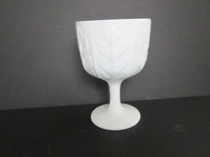 Vintage FTD weißes Milchglas Eichenblattmuster 6,5" Kelch/Vase - Bild 1 von 4
