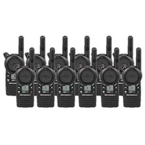 Paquete de 12 walkie talkies radio bidireccional Motorola CLS1110 - Imagen 1 de 1