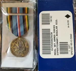 ARMED FORCES EXPEDITIONARY MEDAL & RIBBON SET NOS 1995 USGI ISSUE FULL SIZE VTG - Picture 1 of 3