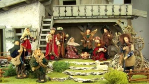 Krippenfiguren Satz aus Polyresin. Ankleidefiguren alpenländisch. 15-tlg. 13 cm - Bild 1 von 5
