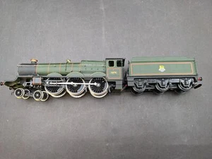 Airfix Railways 4-6-0 BR Green Castle class locomotive 4079 castle pendennis - Picture 1 of 7