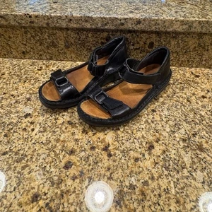 Naot Karenna schwarze Leder 2 Riemen Kork Sandalen 37 US 6 Reise Komfort - Bild 1 von 8