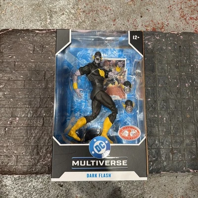 McFarlane DC Multiverse “Dark Multiverse” Dark Flash rojo edición platino Foto 1 de 4