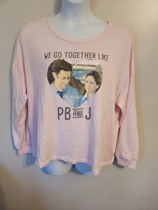 The Office Jim & Pam We Go Together Like PB&J hellrosa Sweatshirt so weich Gr. XL - Bild 1 von 2
