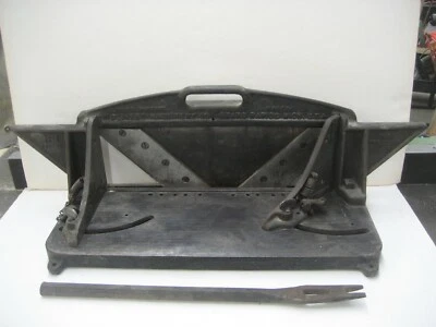 Antiguo cortador de inglete de guillotina Oliver fecha de patente 23 de febrero de 1897 Foto 1 de 4