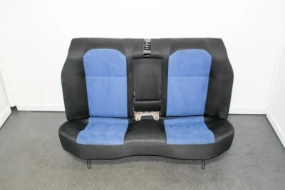 JDM Subaru Impreza WRX STI GD OEM Rear Seats with Rear Access Through Foto 1 de 4