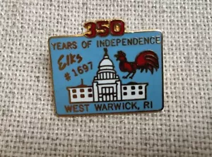 BPOE Elks Lodge 1697 West Warwick Rhode Island Sombrero de Gallo Rojo Solapa Pin Pinback - Imagen 1 de 2