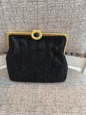 Bolso de mano de noche Saks Fifth Avenue negro con cuentas con cadena dorada - De colección Foto 1 de 4