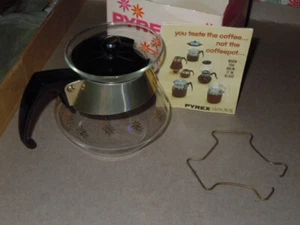 Pyrex Corning Glass Carafe 2 Cup Server #7702.Original Box. Corning Glass Works - Picture 1 of 15