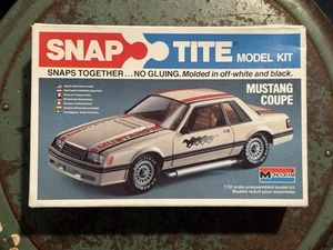 Monogram Snap Tite MUSTANG COUPE (1980 1027) 1/32 Model Kit With Box - Picture 1 of 11