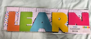 Neu 3er Pack große Klassenzimmer Dekor Schilder mit der Aufschrift "LERNEN" "LESEN" "ERKUNDEN" - Bild 1 von 2