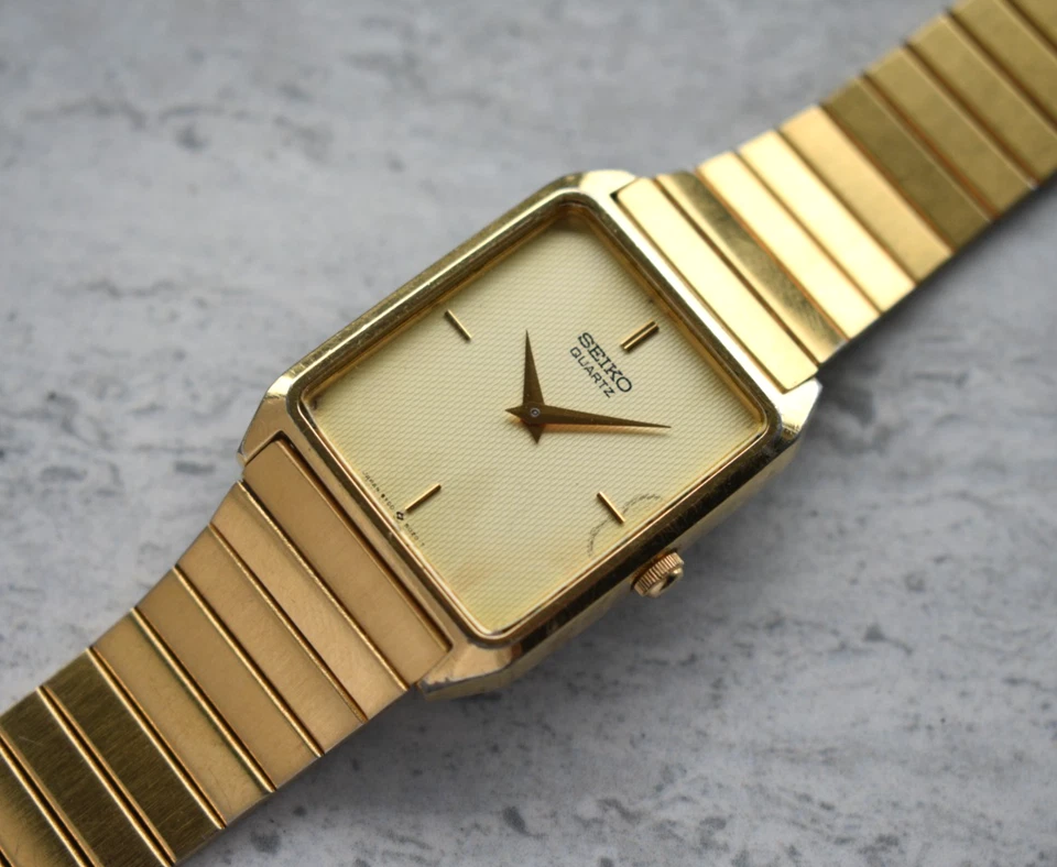 Reloj para hombre Seiko junio 1986 cuarzo esfera texturizada tanque cuadrado muy raro Foto 1 de 4