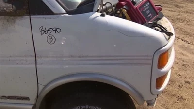 Passenger Right Fender Fits 96-02 EXPRESS 1500 VAN 358190 - Image 1 of 4