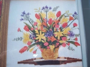 Revista de ramo de flores coloniales patrón de punto de cruz (B) - Imagen 1 de 1