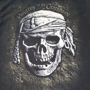 Disney Pirates of the Caribbean Mens M Skull Double Sided Graphic Black T-Shirt - Picture 1 of 11