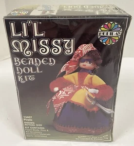 Vintage Li'l Missy Pirat Perlen Puppe Kit Holiday Ind Neu aus altem Lagerbestand NEU versiegelt - Bild 1 von 3