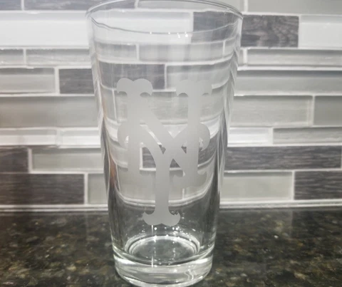 Sports New York Mets baseball hand etched glass 16 oz Cover